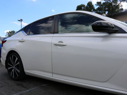 Used 2020 Nissan Altima 2.5 SR image 9