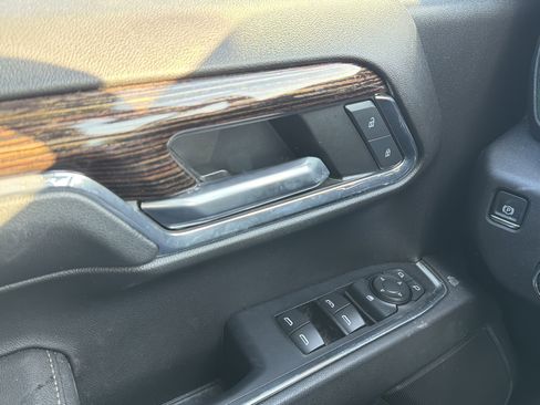 Used 2024 GMC Sierra 1500 Elevation image 23