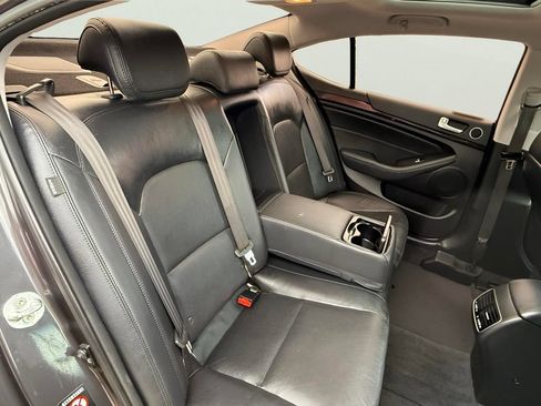 Used 2016 Kia Cadenza Premium FWD image 36