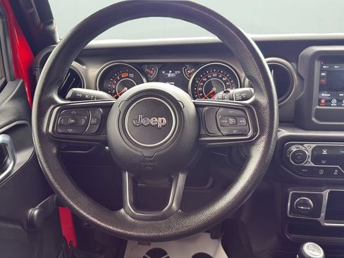 Used 2022 Jeep Wrangler Unlimited Sport AWD/4WD image 12