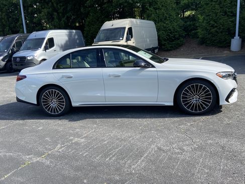 New 2026 Mercedes-Benz E 350 4MATIC Sedan image 5