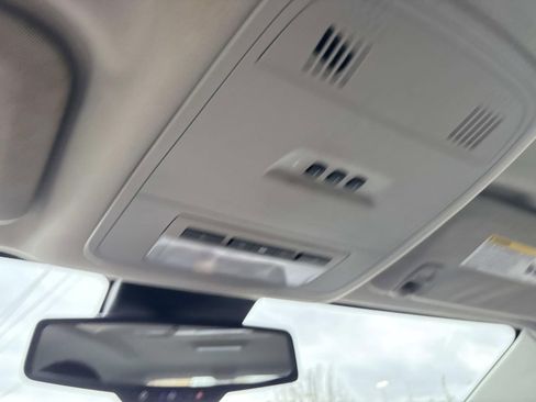 Used 2012 Buick LaCrosse Premium image 32