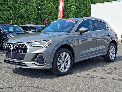 Used 2024 Audi Q3 2.0T Premium AWD/4WD image 3