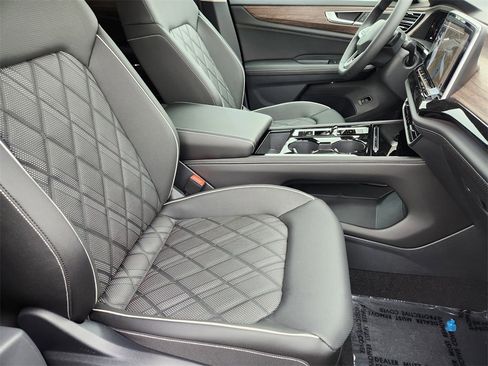 New 2025 Volkswagen Atlas SEL Premium R-Line image 17