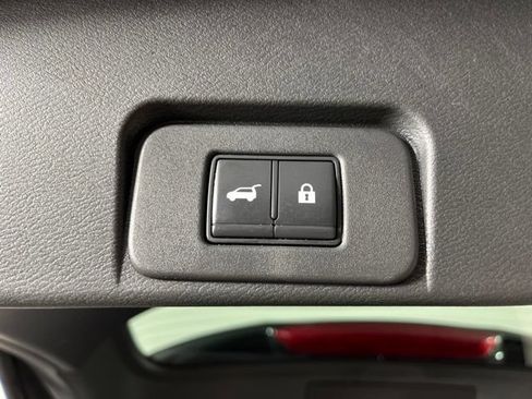 Used 2021 Nissan Rogue SL w/ Premium Package FWD image 50