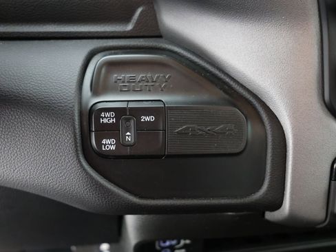 Used 2024 RAM 2500 Big Horn AWD/4WD image 15