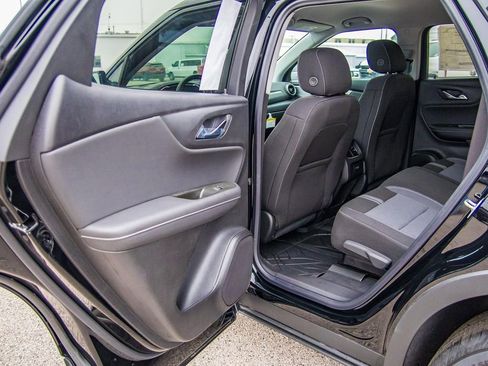 New 2025 Chevrolet Blazer LT w/ Convenience Package image 21