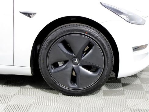 Used 2020 Tesla Model 3 Standard Range Plus image 30