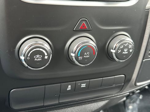 Used 2019 RAM 1500 Tradesman w/ Chrome Appearance Group image 19