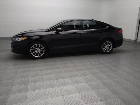 Used 2020 Ford Fusion SE FWD image 2