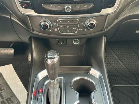 Certified 2019 Chevrolet Traverse LT image 15
