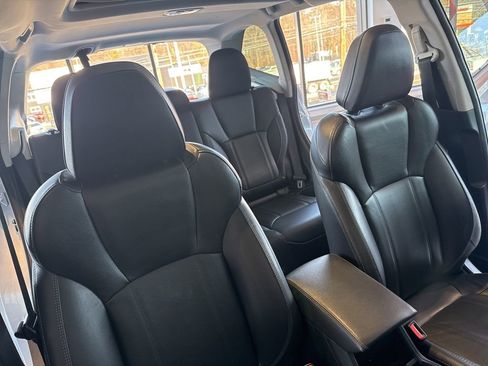 Used 2023 Subaru Forester Limited image 37