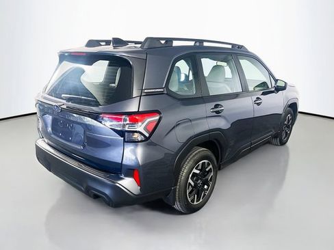 Used 2025 Subaru Forester AWD/4WD image 8