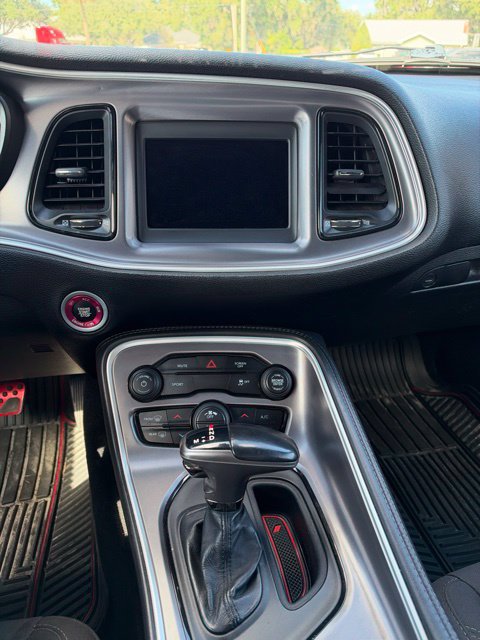 Used 2019 Dodge Challenger SXT RWD image 12