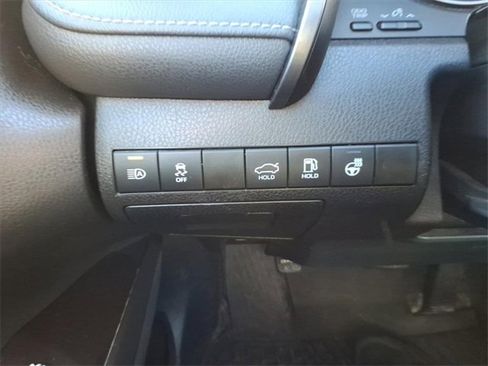 Used 2023 Toyota Camry SE image 14