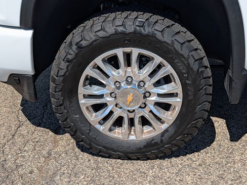 Certified 2023 Chevrolet Silverado 3500 High Country w/ Z71 Off-Road Package AWD/4WD image 7