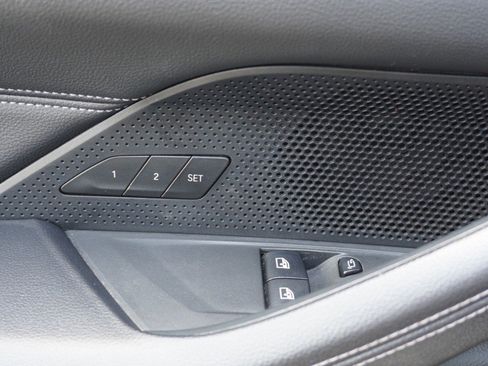 Used 2022 BMW 430i Coupe w/ Convenience Package RWD image 23
