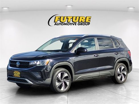 Used 2024 Volkswagen Taos SE image 5