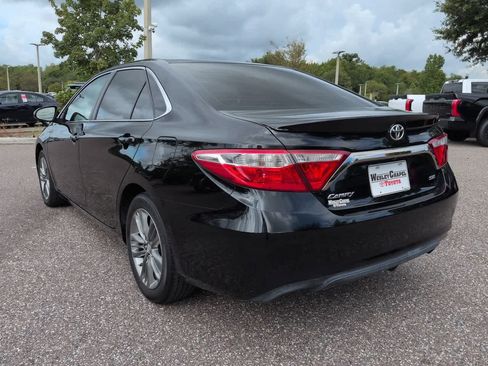 Used 2017 Toyota Camry SE FWD image 4