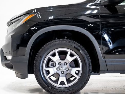 Used 2023 Honda Passport TrailSport image 32