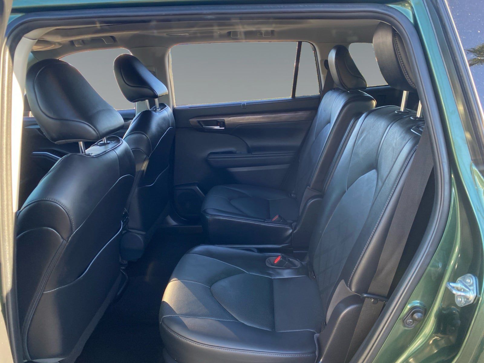Used 2023 Toyota Highlander Platinum FWD image 13