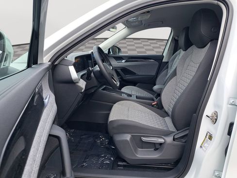 New 2025 Volkswagen Tiguan S image 12