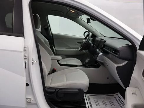 Used 2024 Hyundai Kona SEL FWD image 17