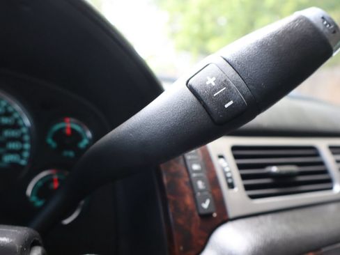Used 2012 GMC Yukon Denali AWD/4WD image 35