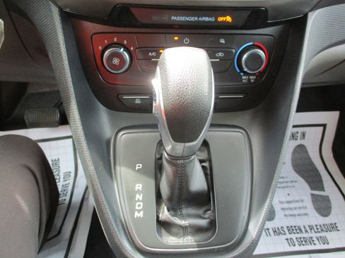 Used 2022 Ford Transit Connect XL image 13