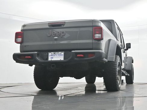 Used 2023 Jeep Gladiator Rubicon w/ Trailer Tow Package AWD/4WD image 32