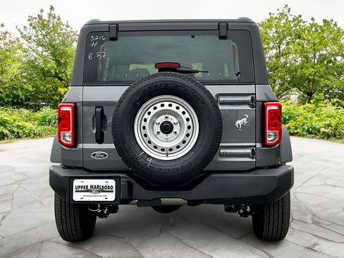 New 2025 Ford Bronco 4-Door image 4