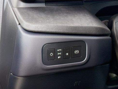 Used 2023 Fisker Ocean Extreme image 10