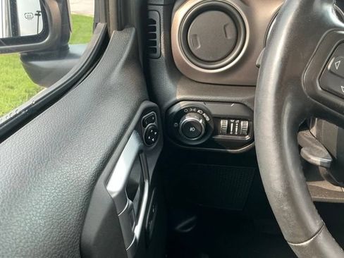 Used 2020 Jeep Wrangler Unlimited Sport AWD/4WD image 23