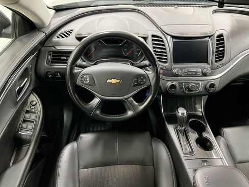 Used 2017 Chevrolet Impala LT FWD image 11
