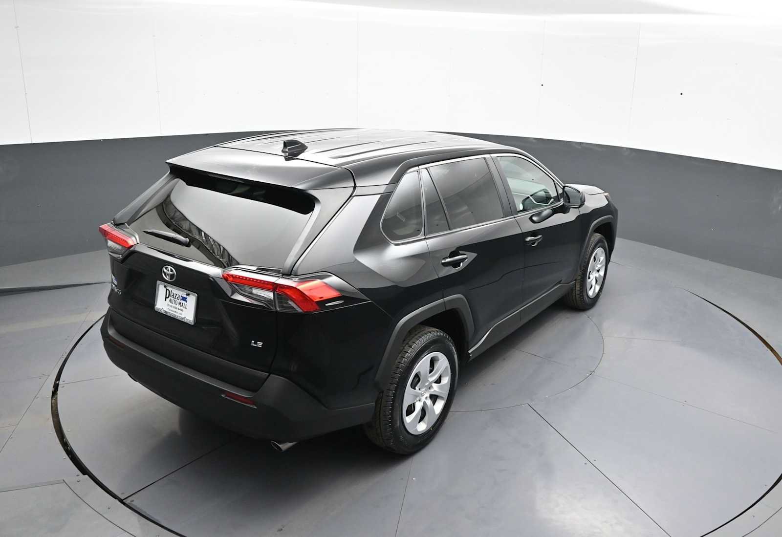 Used 2025 Toyota RAV4 LE FWD image 35