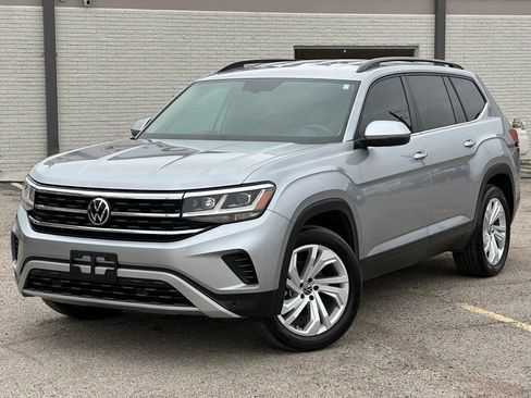 Used 2021 Volkswagen Atlas SE image 2