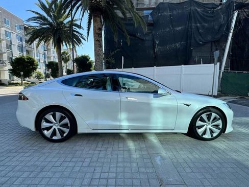 Used 2020 Tesla Model S Long Range Plus AWD/4WD image 6