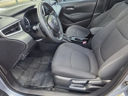 Used 2020 Toyota Corolla LE FWD image 18