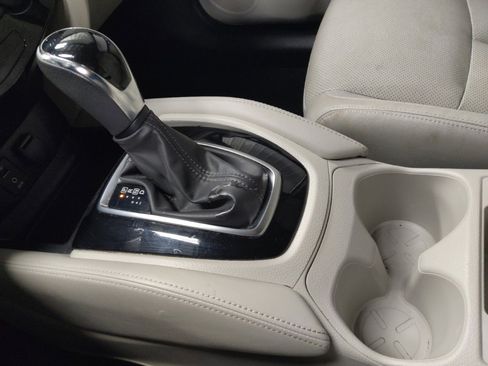 Used 2018 Nissan Rogue Sport SL image 26