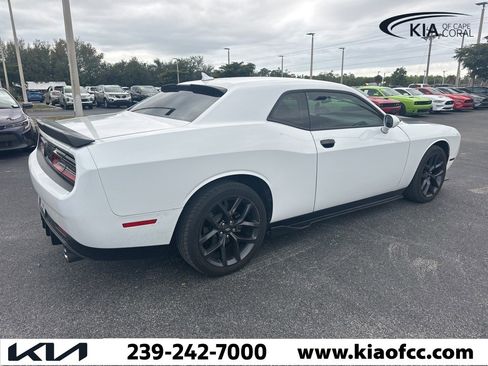 Used 2020 Dodge Challenger SXT w/ Plus Package image 5