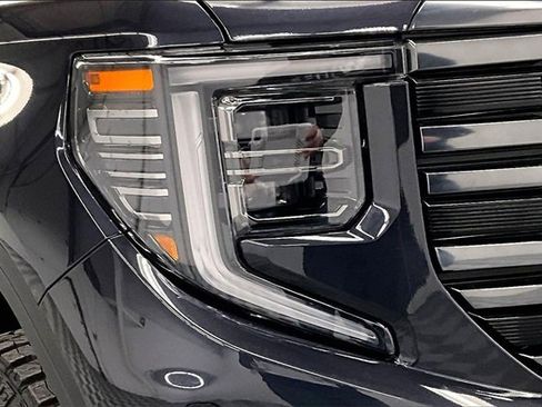 Used 2022 GMC Sierra 1500 AT4 w/ AT4 Premium Package image 33