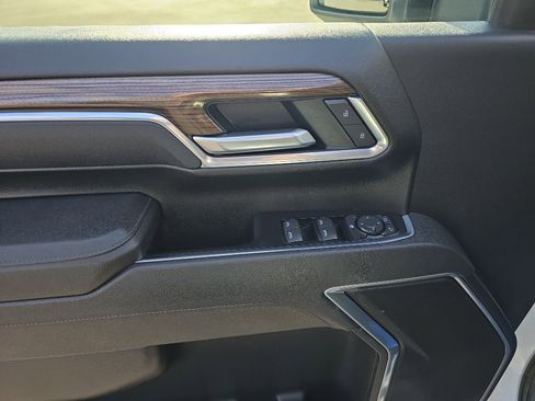 Certified 2025 Chevrolet Silverado 2500 LT w/ Convenience Package image 11