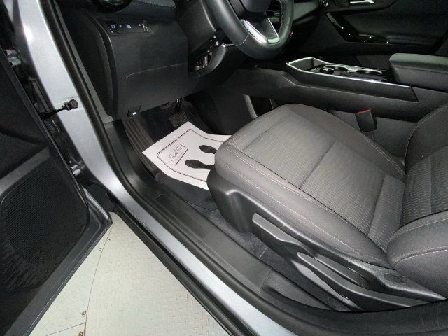 Used 2026 Chevrolet Equinox LT w/ Midnight Edition FWD image 12