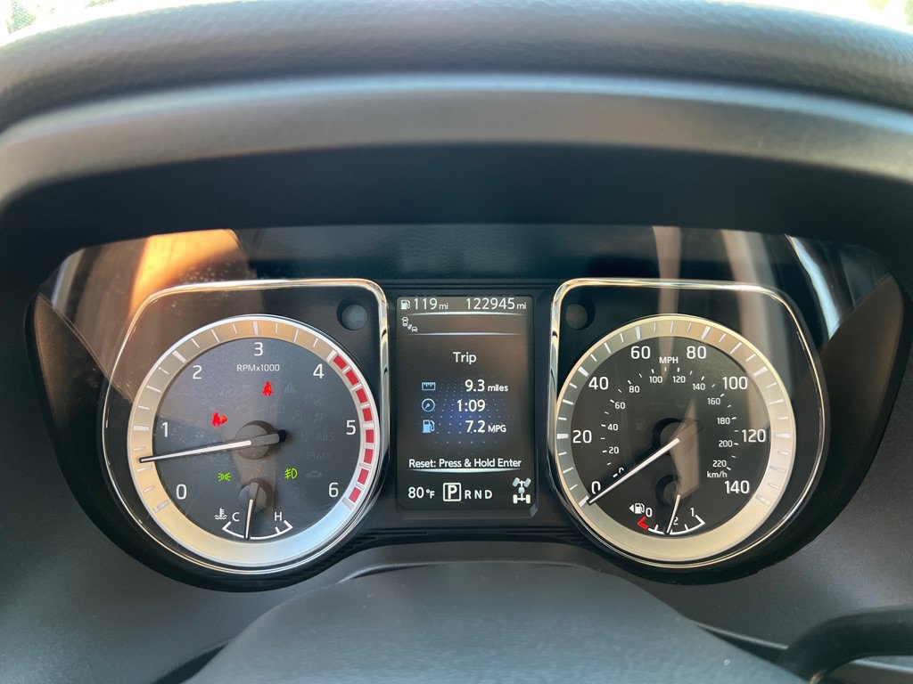 Used 2018 Nissan Titan PRO-4X w/ Pro-4x Convenience Package AWD/4WD image 30