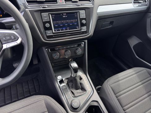 Used 2022 Volkswagen Tiguan S image 19