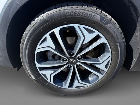 Used 2019 Hyundai Santa Fe AWD image 9