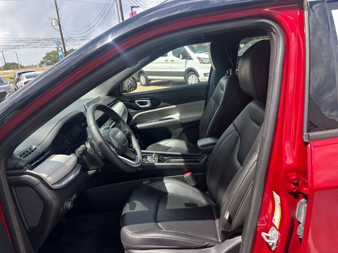 Used 2025 Jeep Compass Limited AWD/4WD image 27