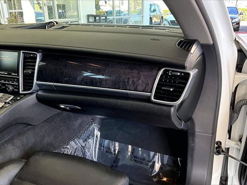 Used 2016 Porsche Panamera S image 26