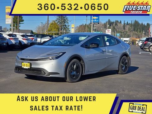 New 2026 Toyota Prius LE image 1