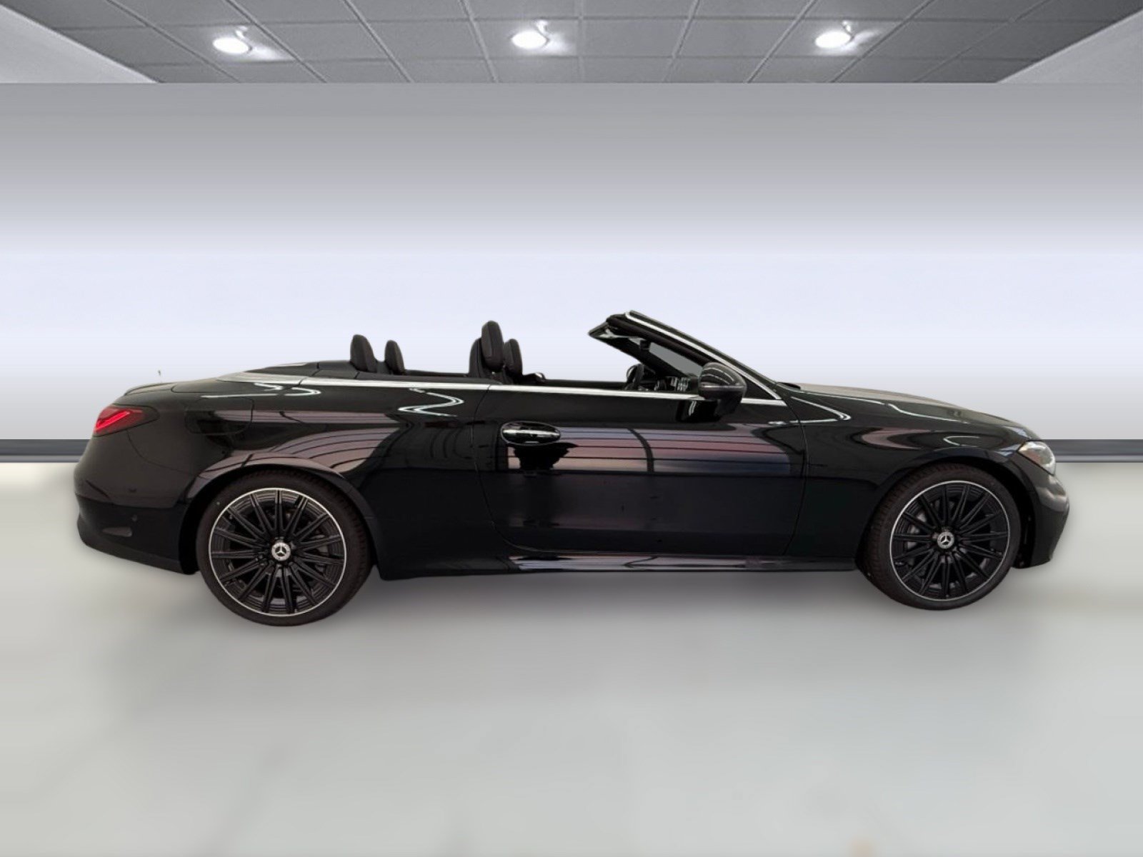 New 2027 Mercedes-Benz CLE 450 4MATIC Cabriolet image 7